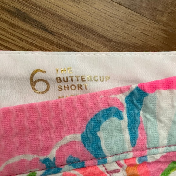 Lilly Pulitzer Shorts - Picture 2 of 3